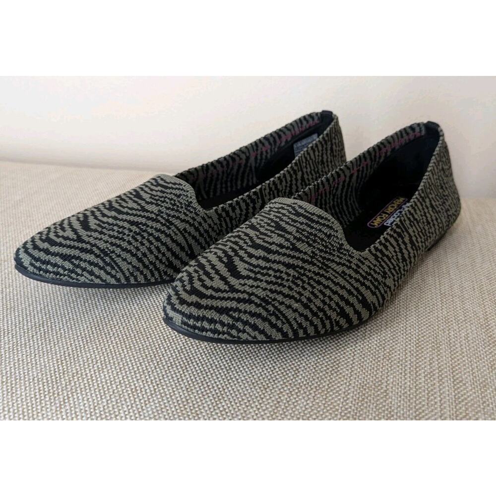Skechers Cleo Ballet Flats Women’s 9.5 Gray Black Stretch Tiger Stripe Slip On